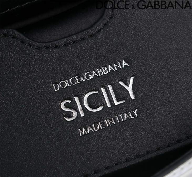 Picture of Dolce Gabbana Handbags _SKUfw180029119fw